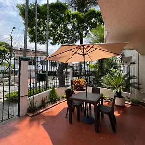 https://apartaestudio-sur-de-cali.cali-hotels.com